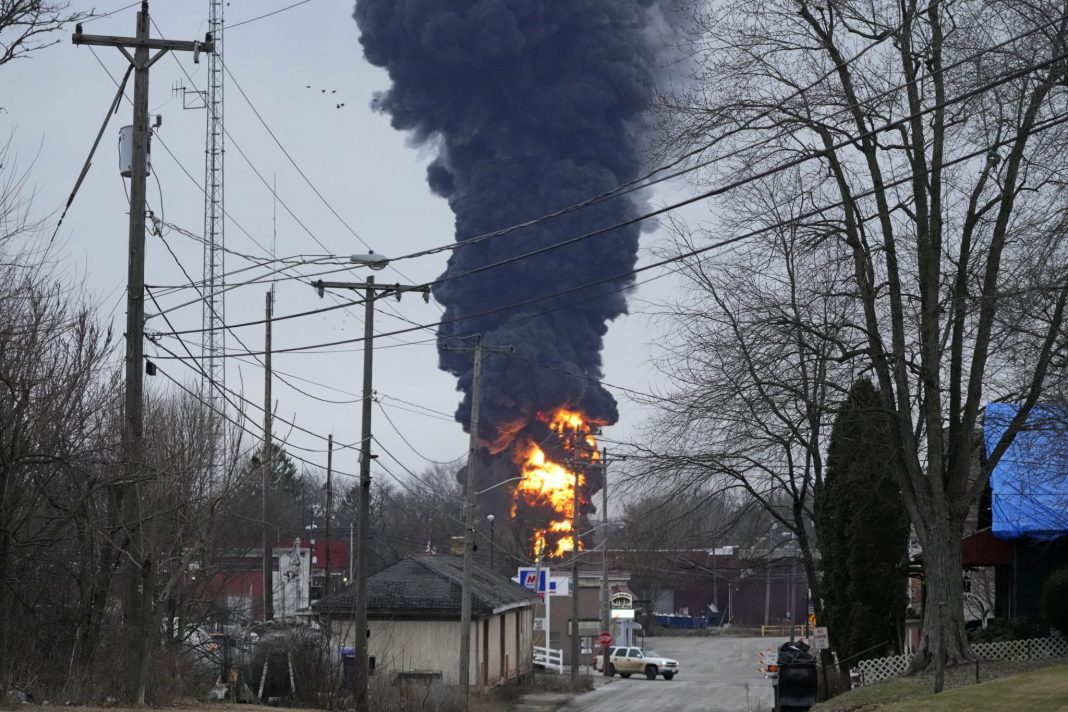 huge-smoke-plumes,-sick-and-dead-animals,-persisting-odors:-ohio-village-is-not-the-same-after-toxic-train-crash