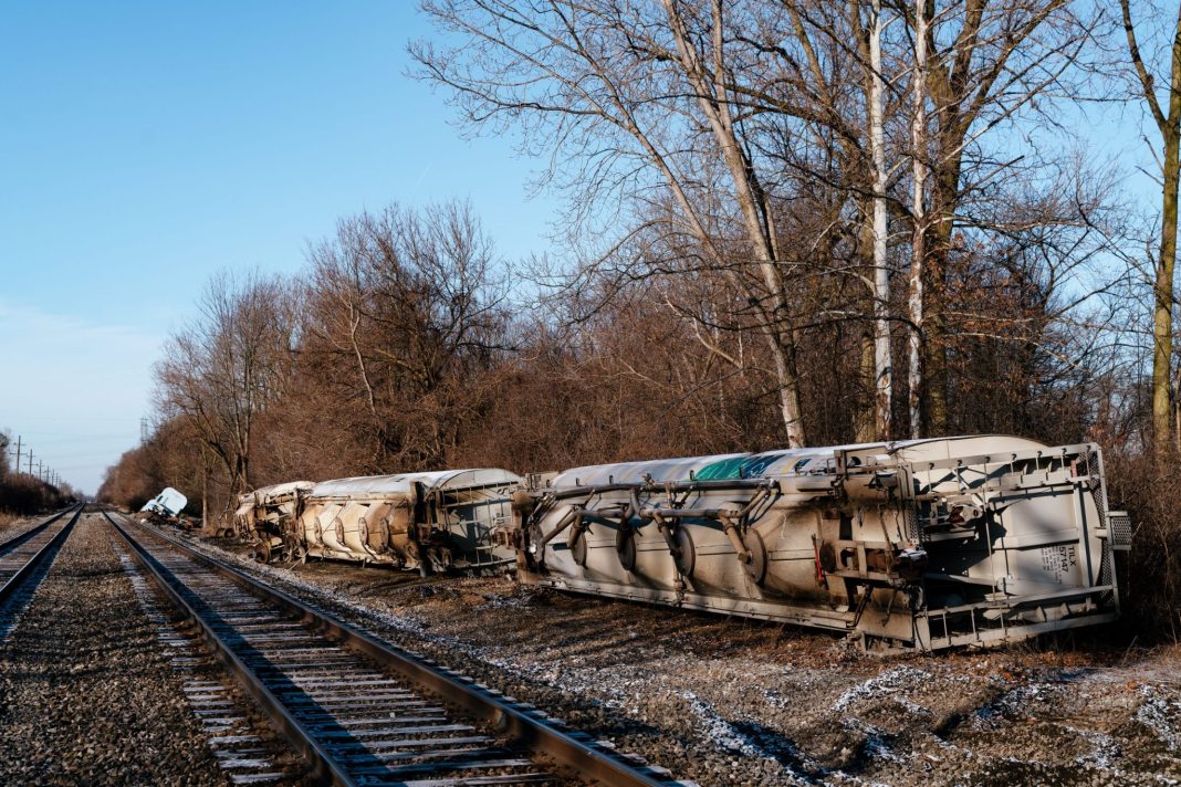 another-norfolk-southern-train-derails-in-ohio,-month-after-toxic-crash-in-east-palestine:-‘should-not-be-forced-to-live-in-fear’