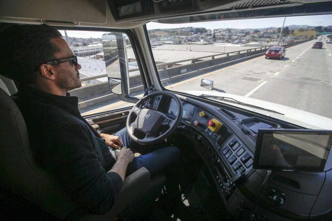 bill-requiring-human-drivers-for-self-driving-trucks-vetoed